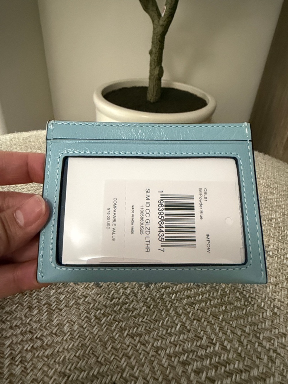 NWT Coach Leather Cardholder with Gold Logo - Picture 2 of 3